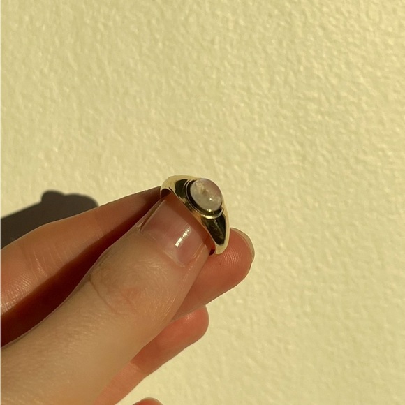 9k gold ring with moonstone cabochon size 5.5 - Picture 6 of 8